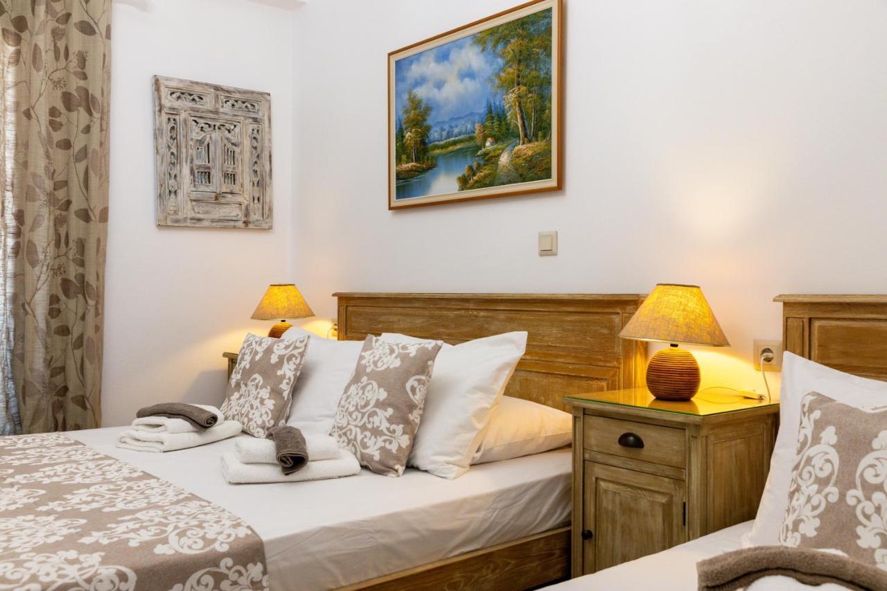 Panos Luxury Studios Páros Eksteriør billede