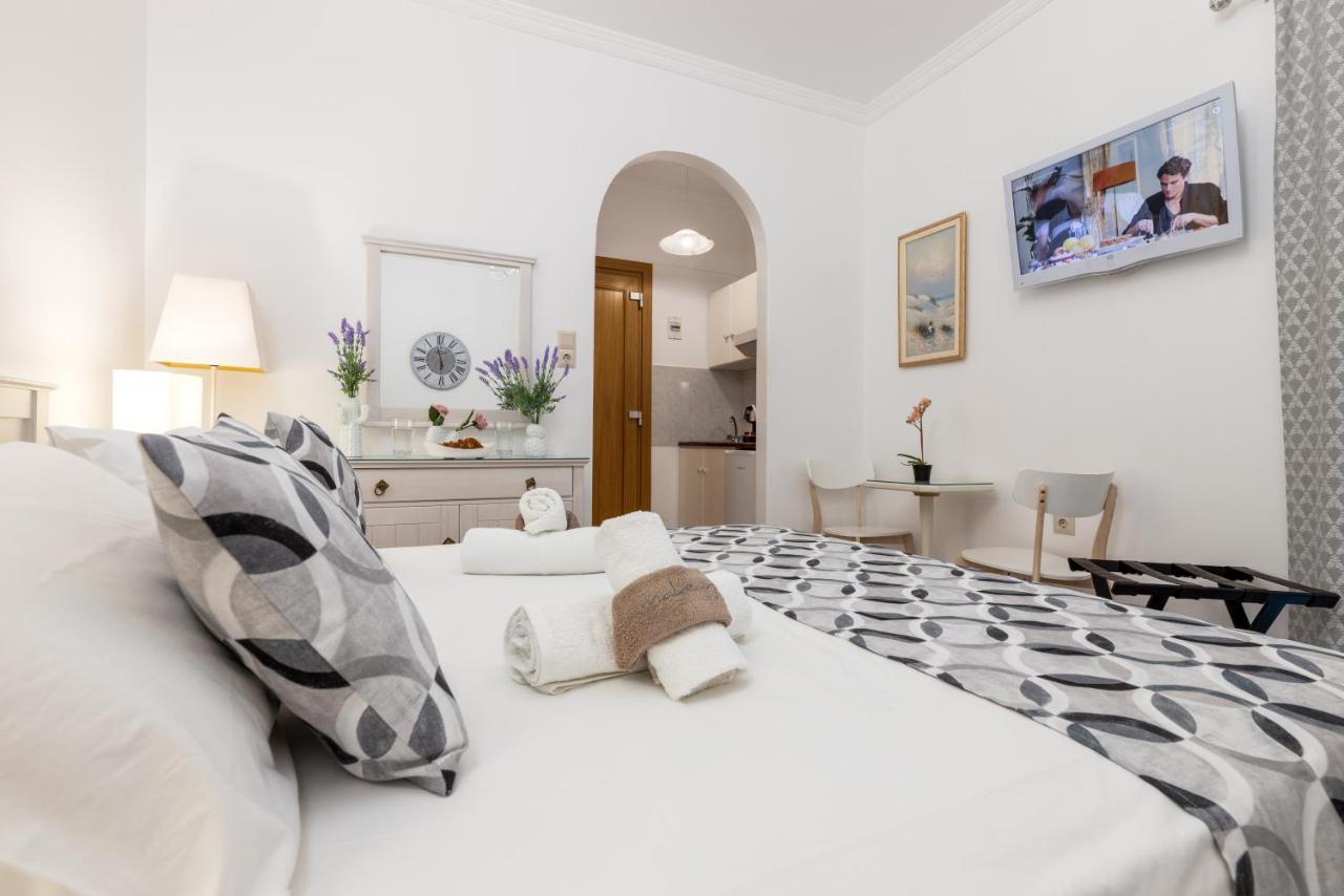 Panos Luxury Studios Páros Eksteriør billede